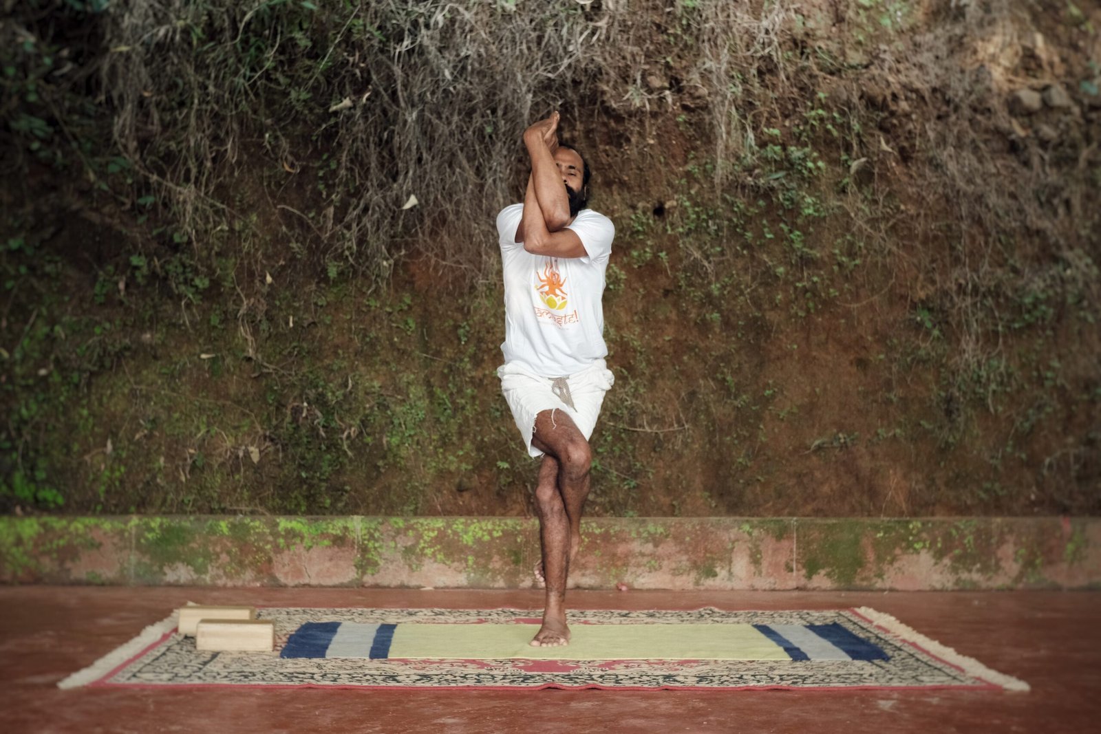 Garudasana